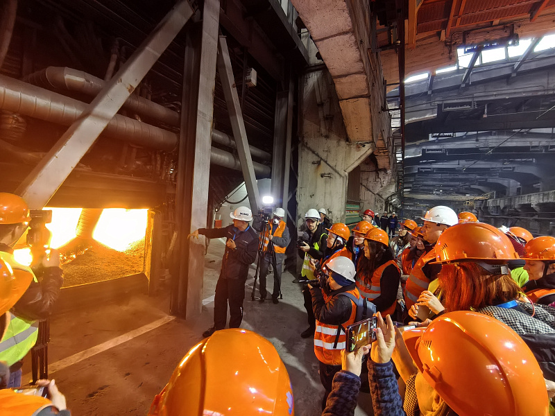 Head of the City of Novokuznetsk, Ecologists, and Public Activists Visit West Siberian Electrometallurgical Plant as Part of an Ecological Press Tour